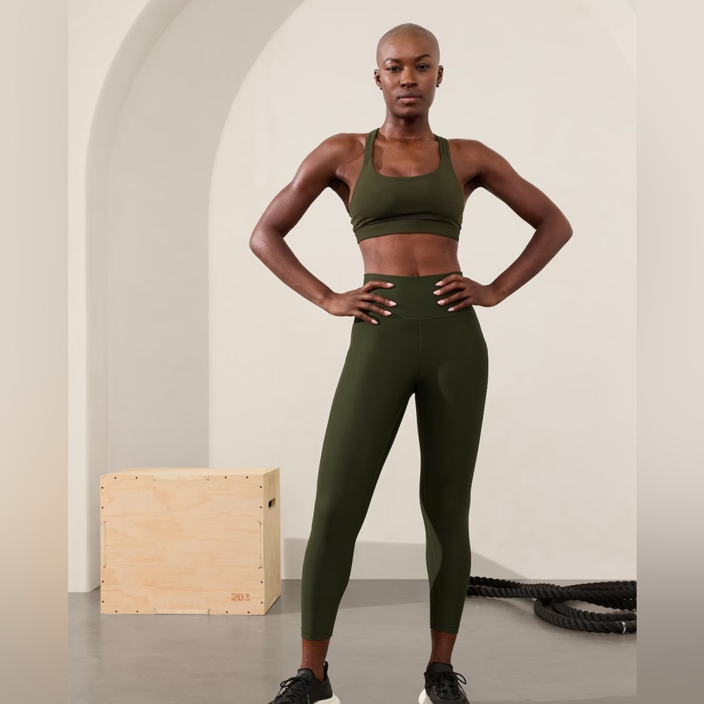 NWT Athleta Interval Stash High Rise 7/8 Legging Olive Green Size 3X